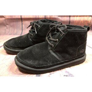 UGG Neumel II Black Suede Lace Up Bootie Lined Youth Kids Boys 5 / 37 (i8j)